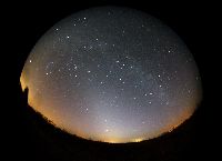 Zodiacal light, Milky Way and Iridium
                            Flash over Westhavelland/Zodiakallicht,
                            Milchstraße und Iridium Flare über dem
                            Westhavelland